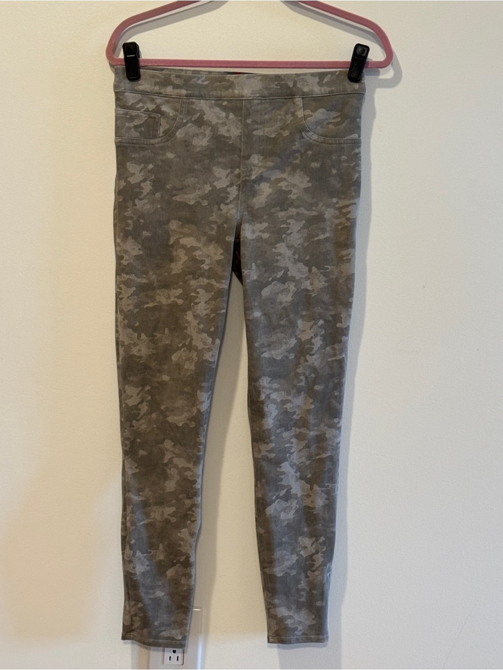 SPANX by Sara Blakely Camo Stretch Pants LG Cotton Blend
